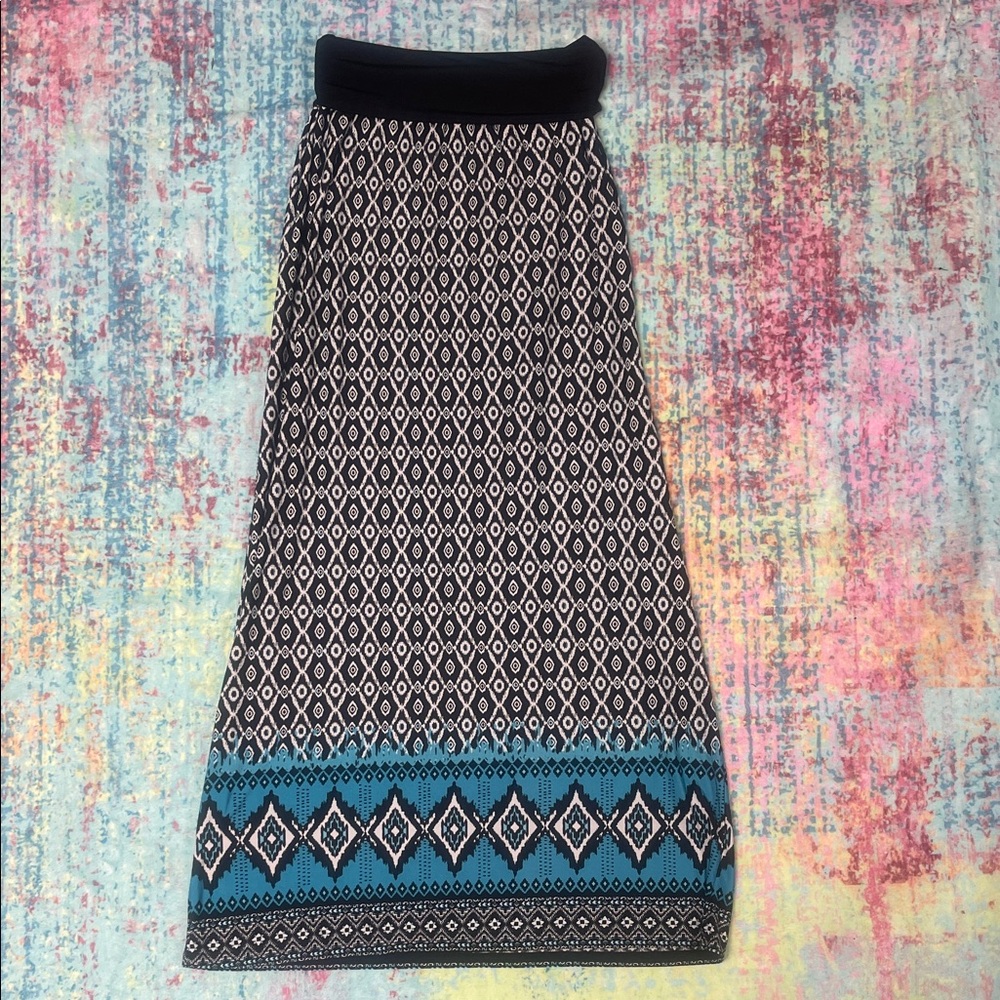 💙Patterned Black and Blue Maxi Skirt with Geometric Border